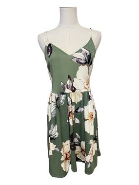 EUC Soprano Floral Spaghetti Strap Fit & Flare Dress | Size Medium